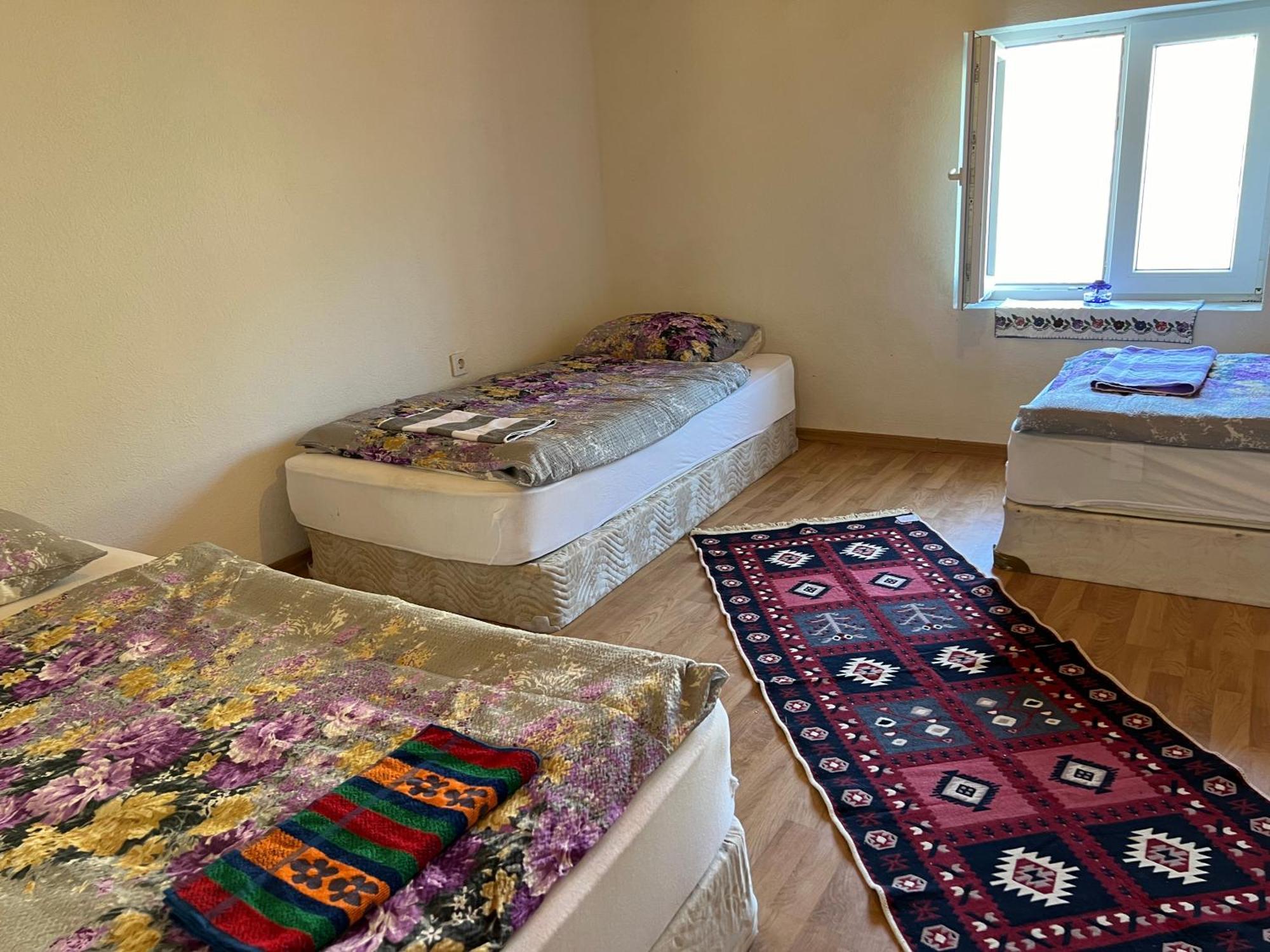 Kod Kapetana Tea Bed and Breakfast Gornji Lukomir Exterior foto